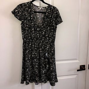 Mercantile J crew dress black and white